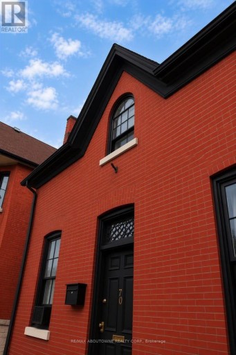 70 WELLINGTON STREET S, Hamilton (Corktown), Ontario, L8N2R1