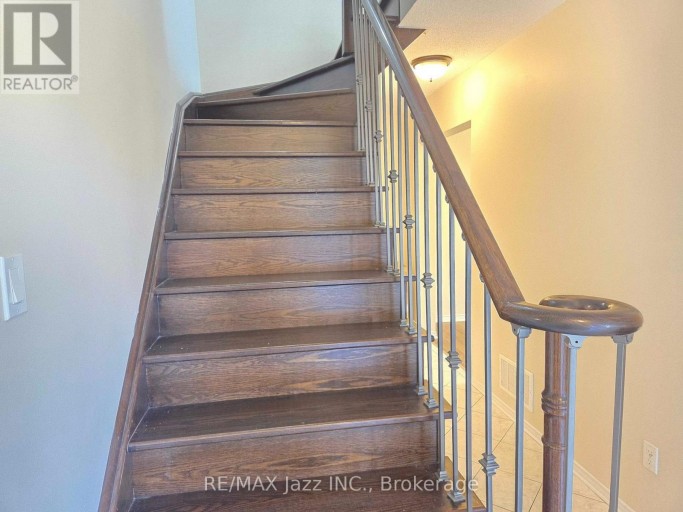 83 JOHN WALTER CRESCENT, Clarington (Courtice), Ontario, L1E2W7