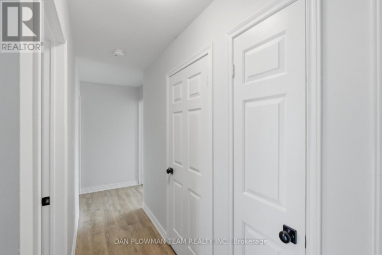 H11 - 76 - 1661 NASH ROAD, Clarington (Courtice), Ontario, L1E1S8