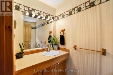 42 CARSON LAKE CRESCENT South Bruce Peninsula Ontario photo 32