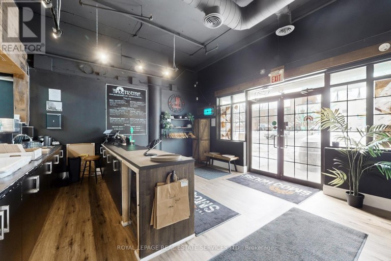 6 - 399 ELIZABETH STREET, Burlington (Brant), Ontario, L7R2L7