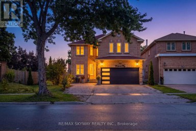743 WINTERTON WAY Mississauga (Hurontario) Ontario photo 1