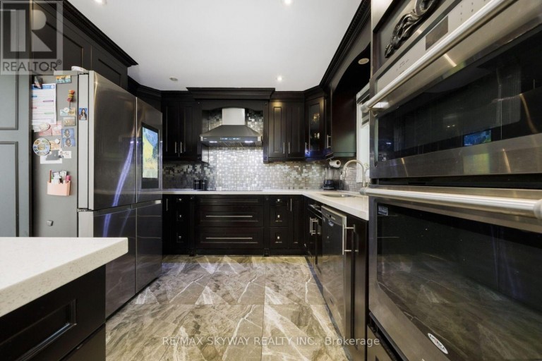 743 WINTERTON WAY, Mississauga (Hurontario), Ontario, L5R3H7