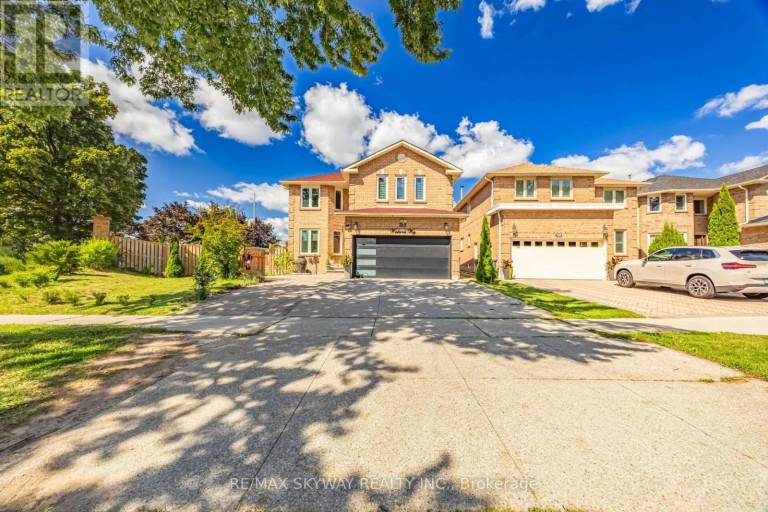 743 WINTERTON WAY, Mississauga (Hurontario), Ontario, L5R3H7