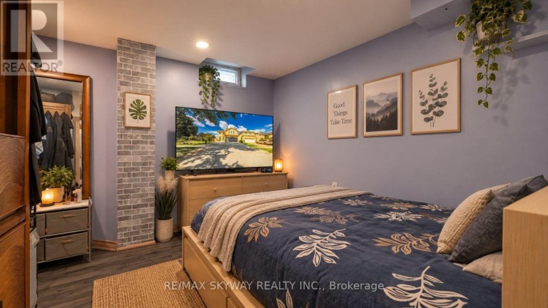 743 WINTERTON WAY, Mississauga (Hurontario), Ontario, L5R3H7
