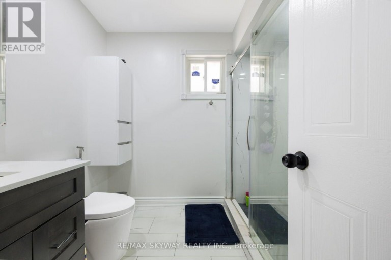 743 WINTERTON WAY, Mississauga (Hurontario), Ontario, L5R3H7