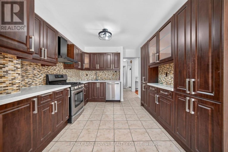 668 GREYCEDAR CRESCENT, Mississauga (Rathwood), Ontario, L4W3J7