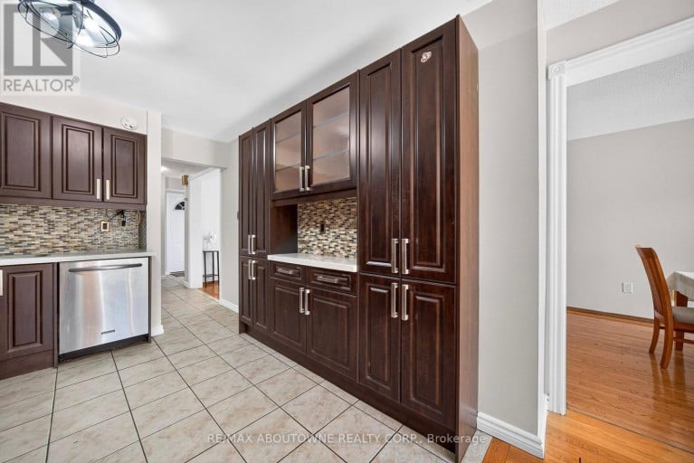 668 GREYCEDAR CRESCENT, Mississauga (Rathwood), Ontario, L4W3J7