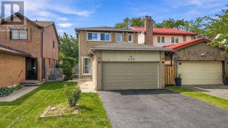 668 GREYCEDAR CRESCENT, Mississauga (Rathwood), Ontario, L4W3J7
