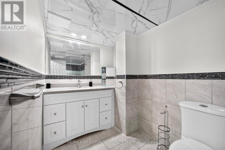 668 GREYCEDAR CRESCENT, Mississauga (Rathwood), Ontario, L4W3J7