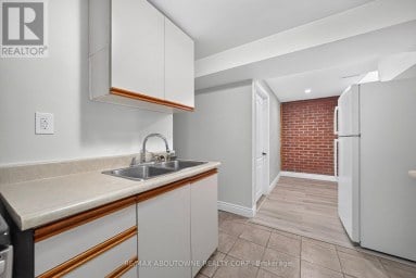 668 GREYCEDAR CRESCENT Mississauga (Rathwood) Ontario photo 27