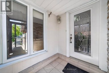 668 GREYCEDAR CRESCENT Mississauga (Rathwood) Ontario photo 3