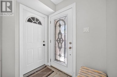 668 GREYCEDAR CRESCENT Mississauga (Rathwood) Ontario photo 4