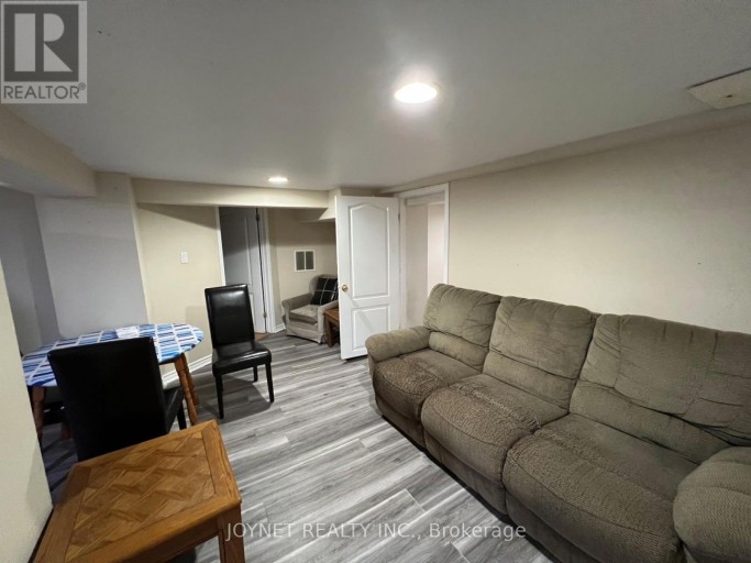 68 WHITTON ROAD, Hamilton (Westdale), Ontario, L8S4C7