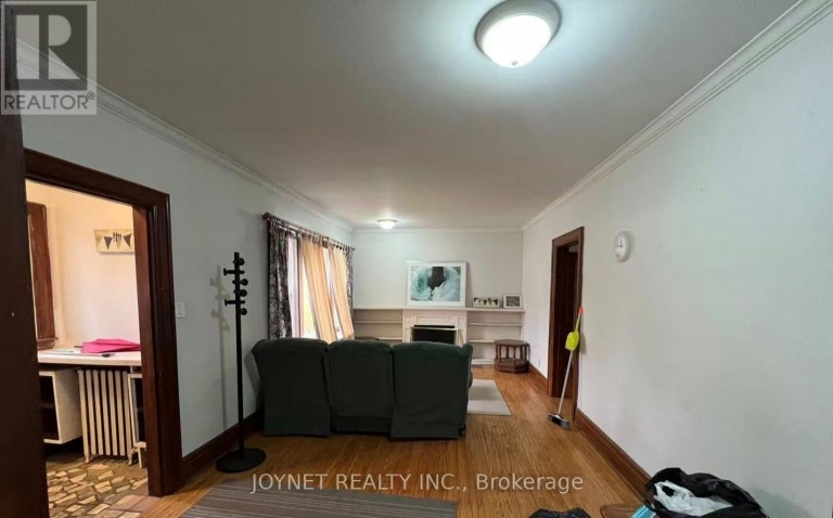 68 WHITTON ROAD, Hamilton (Westdale), Ontario, L8S4C7