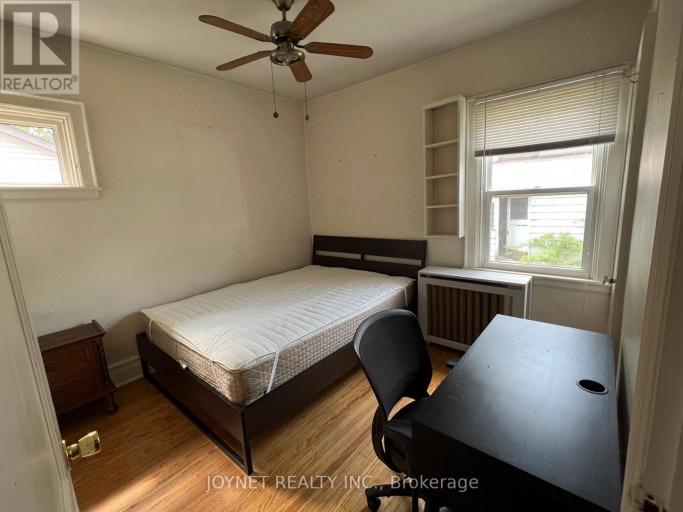 68 WHITTON ROAD, Hamilton (Westdale), Ontario, L8S4C7