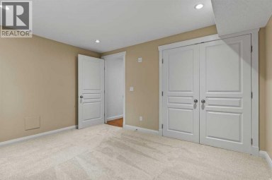 48 Butler Crescent NW Calgary Alberta photo 15