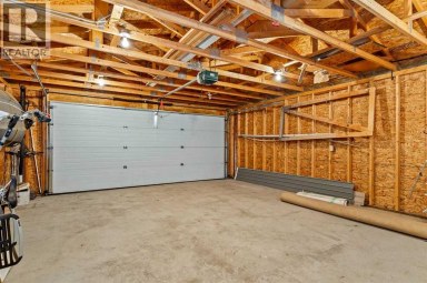 48 Butler Crescent NW Calgary Alberta photo 30