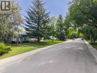 48 Butler Crescent NW Calgary Alberta photo 31