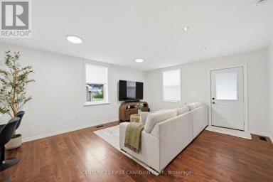 201 WATER STREET Lucan Biddulph (Lucan) Ontario photo 14