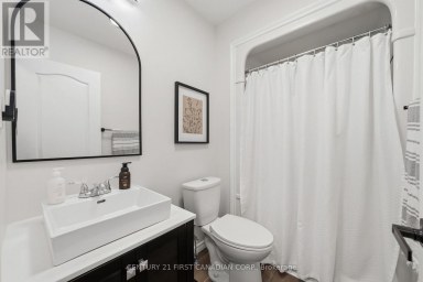 201 WATER STREET Lucan Biddulph (Lucan) Ontario photo 22
