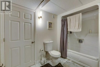 9232 EAST STREET Bayham (Straffordville) Ontario photo 37