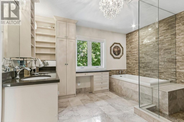 42 RYKERT CRESCENT, Toronto (Leaside), Ontario, M4G2S9