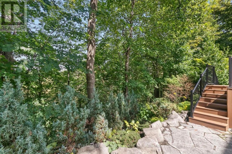 42 RYKERT CRESCENT, Toronto (Leaside), Ontario, M4G2S9