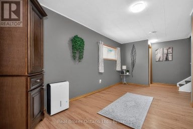 16 MUNDY AVENUE Tiny Ontario photo 17