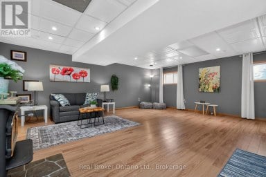 16 MUNDY AVENUE Tiny Ontario photo 20