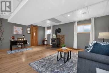 16 MUNDY AVENUE Tiny Ontario photo 21