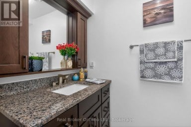 16 MUNDY AVENUE Tiny Ontario photo 22