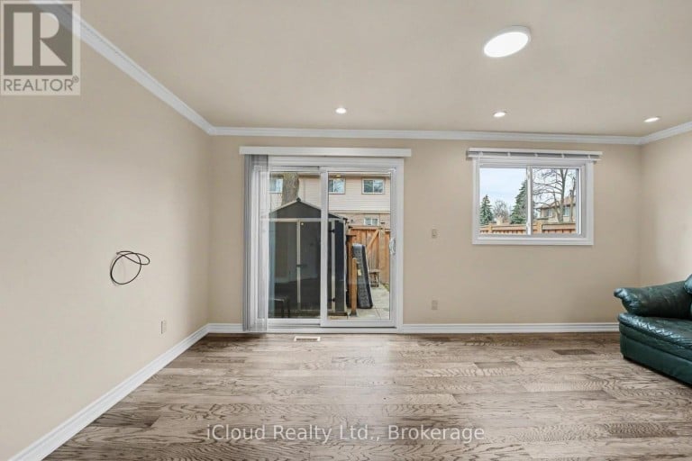 62 - 81 HANSEN ROAD, Brampton (Madoc), Ontario, L6V3C7