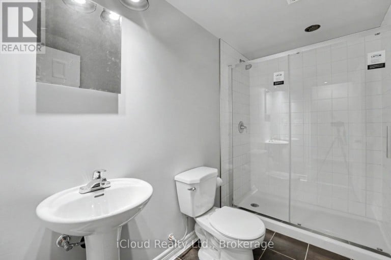 62 - 81 HANSEN ROAD, Brampton (Madoc), Ontario, L6V3C7