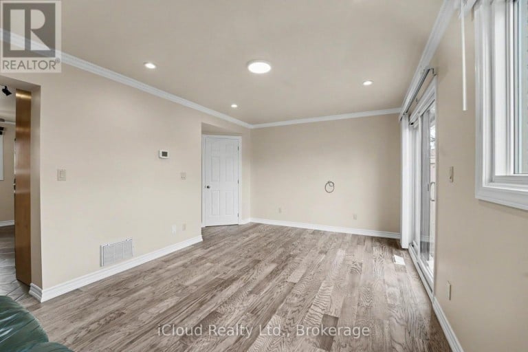 62 - 81 HANSEN ROAD, Brampton (Madoc), Ontario, L6V3C7