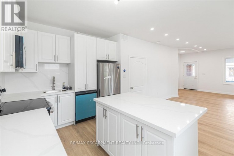 90 BELVIEW AVENUE, Hamilton (Crown Point), Ontario, L8L7K8