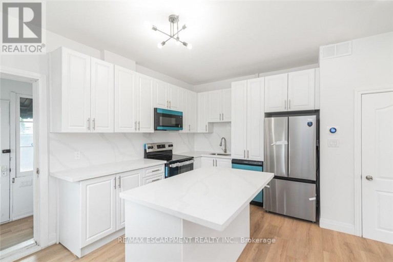 90 BELVIEW AVENUE, Hamilton (Crown Point), Ontario, L8L7K8