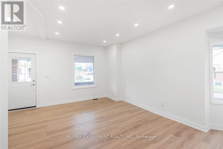 90 BELVIEW AVENUE, Hamilton (Crown Point), Ontario, L8L7K8
