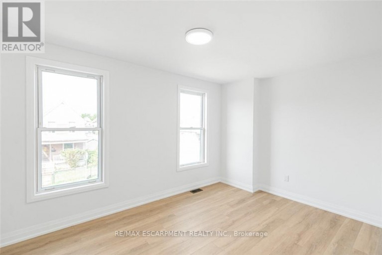 90 BELVIEW AVENUE, Hamilton (Crown Point), Ontario, L8L7K8