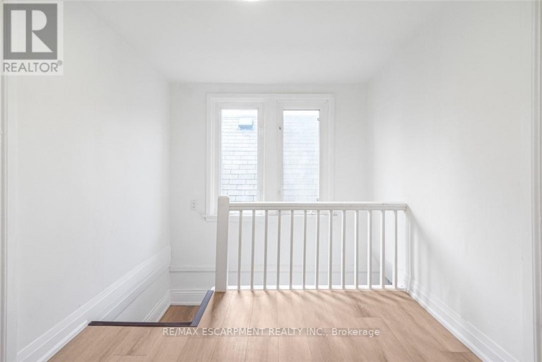 90 BELVIEW AVENUE, Hamilton (Crown Point), Ontario, L8L7K8