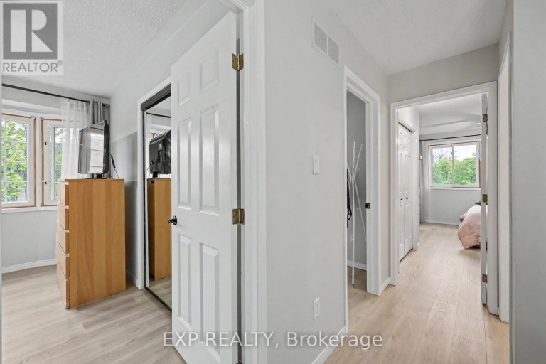 47 - 38 ELORA DRIVE, Hamilton (Fessenden), Ontario, L9C7L6