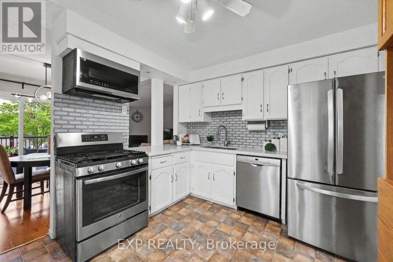 47 - 38 ELORA DRIVE, Hamilton (Fessenden), Ontario, L9C7L6