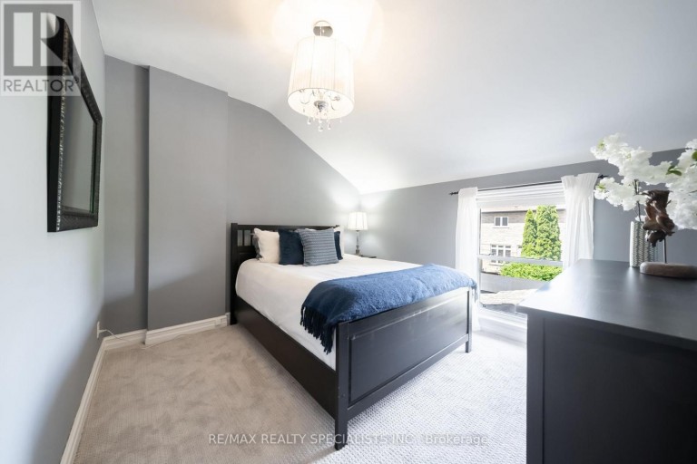 43 OXFORD STREET, Hamilton (Strathcona), Ontario, L8R2W9