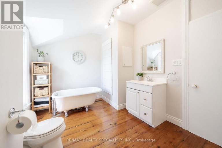 43 OXFORD STREET, Hamilton (Strathcona), Ontario, L8R2W9