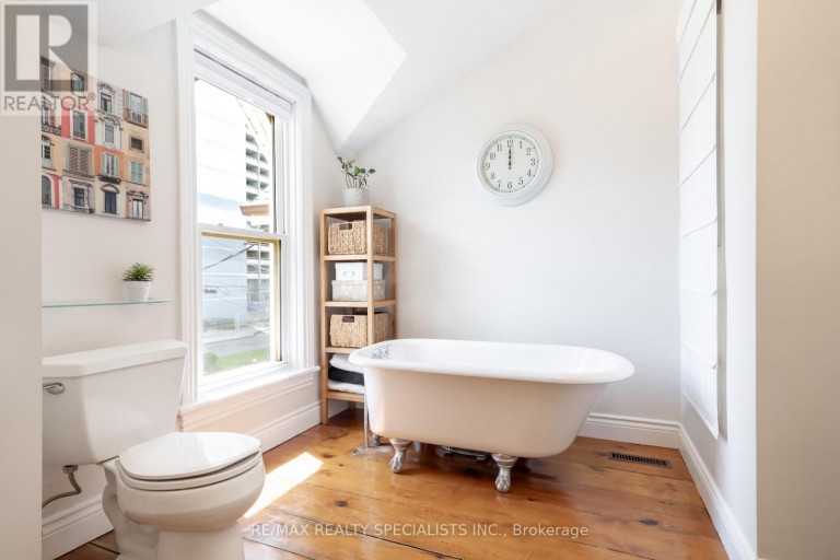 43 OXFORD STREET, Hamilton (Strathcona), Ontario, L8R2W9