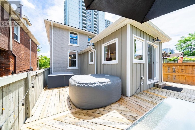 43 OXFORD STREET, Hamilton (Strathcona), Ontario, L8R2W9