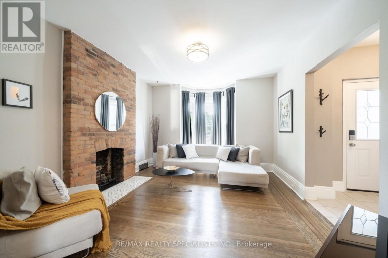 43 OXFORD STREET, Hamilton (Strathcona), Ontario, L8R2W9