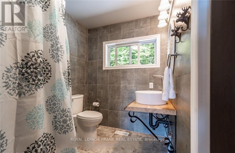 1758 PAPINEAU LAKE ROAD, Hastings Highlands (Wicklow Ward), Ontario, K0L2R0