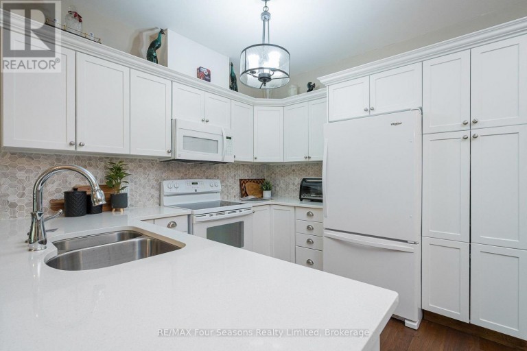109 - 1 CHAMBERLAIN CRESCENT, Collingwood, Ontario, L9Y0X7