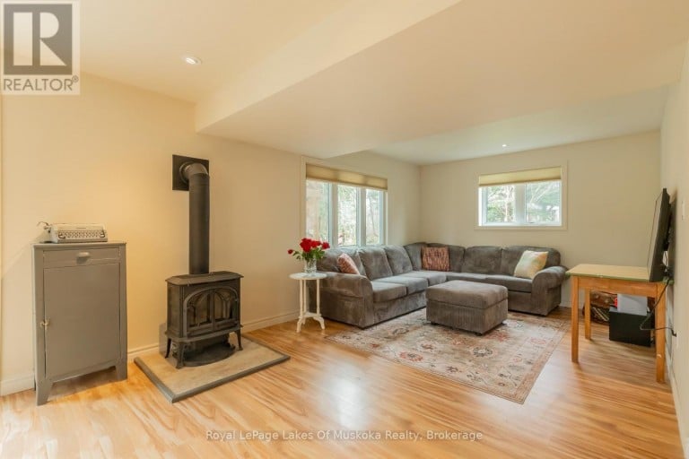 17 HART COURT, Huntsville, Ontario, P1H1T6